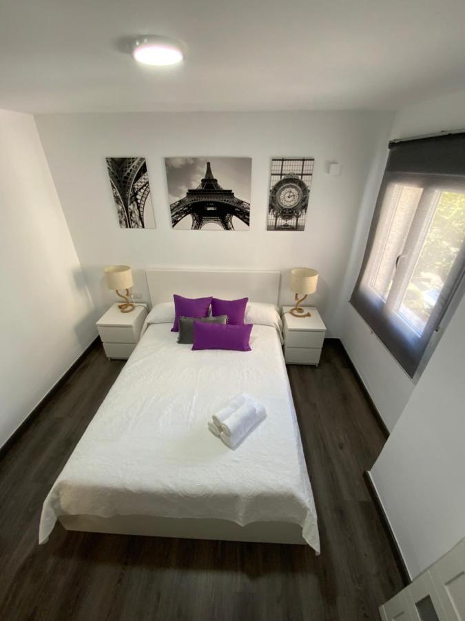 Reyna Apartamentos Malaga Zewnętrze zdjęcie